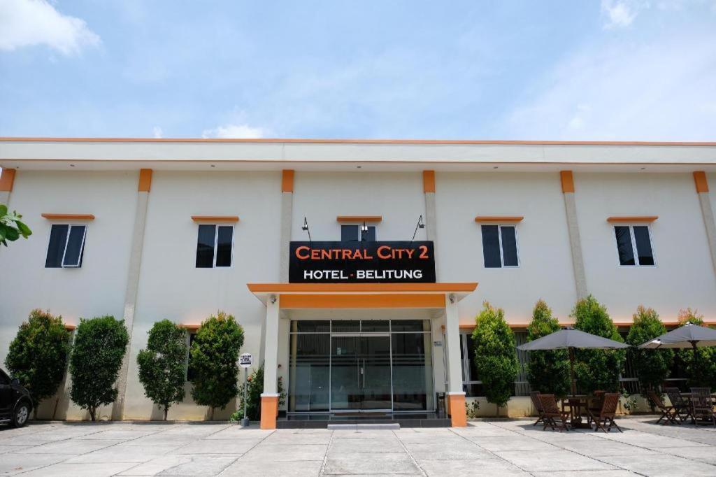 Oyo 1616 Hotel Central City 2 Tanjung Pandan Esterno foto