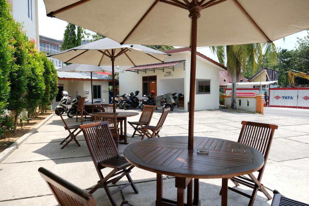 Oyo 1616 Hotel Central City 2 Tanjung Pandan Esterno foto