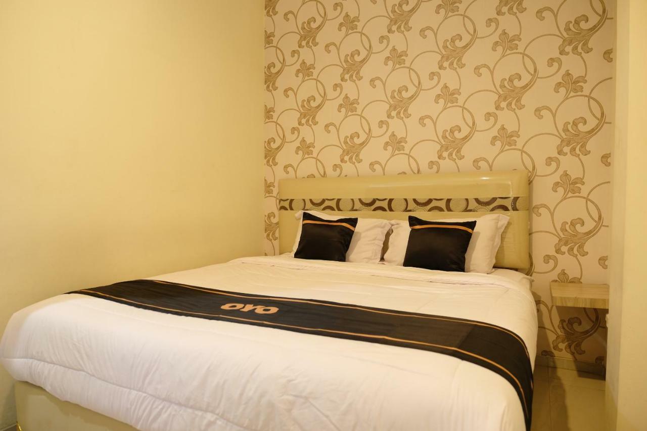 Oyo 1616 Hotel Central City 2 Tanjung Pandan Esterno foto