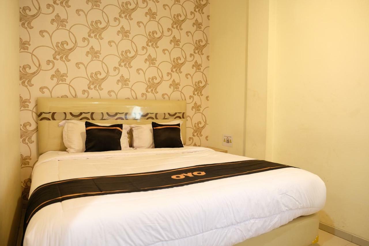Oyo 1616 Hotel Central City 2 Tanjung Pandan Esterno foto