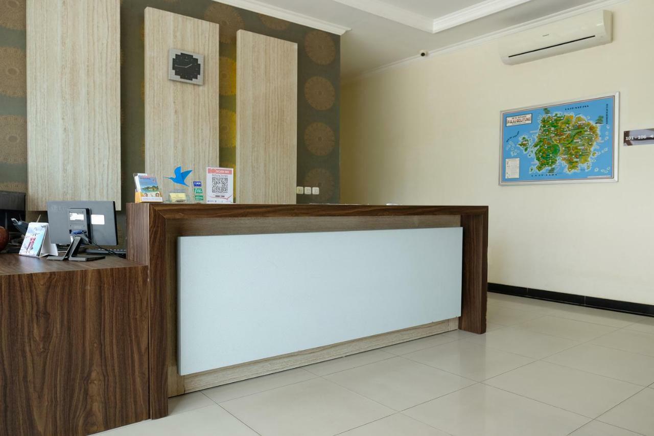 Oyo 1616 Hotel Central City 2 Tanjung Pandan Esterno foto