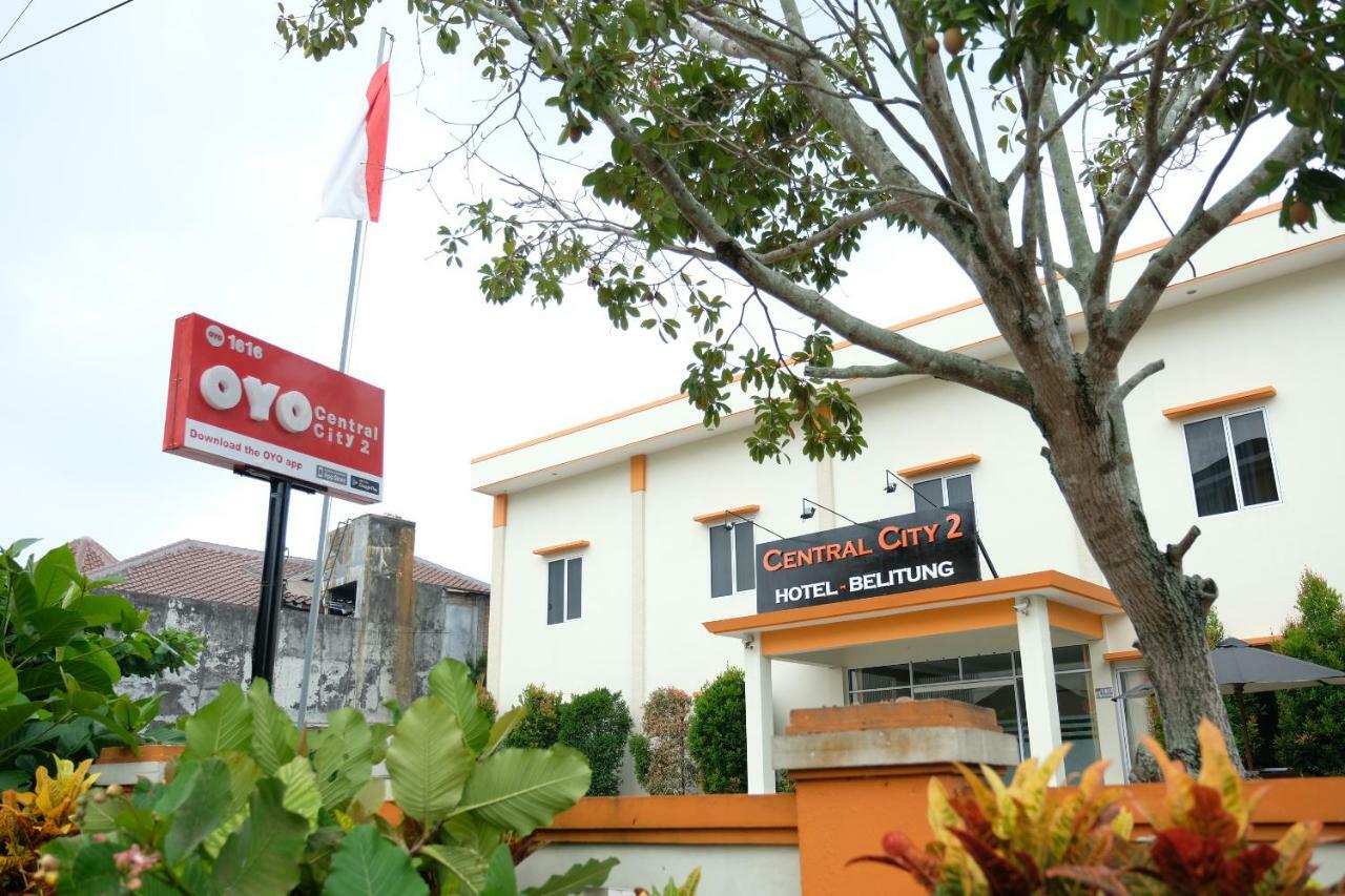 Oyo 1616 Hotel Central City 2 Tanjung Pandan Esterno foto