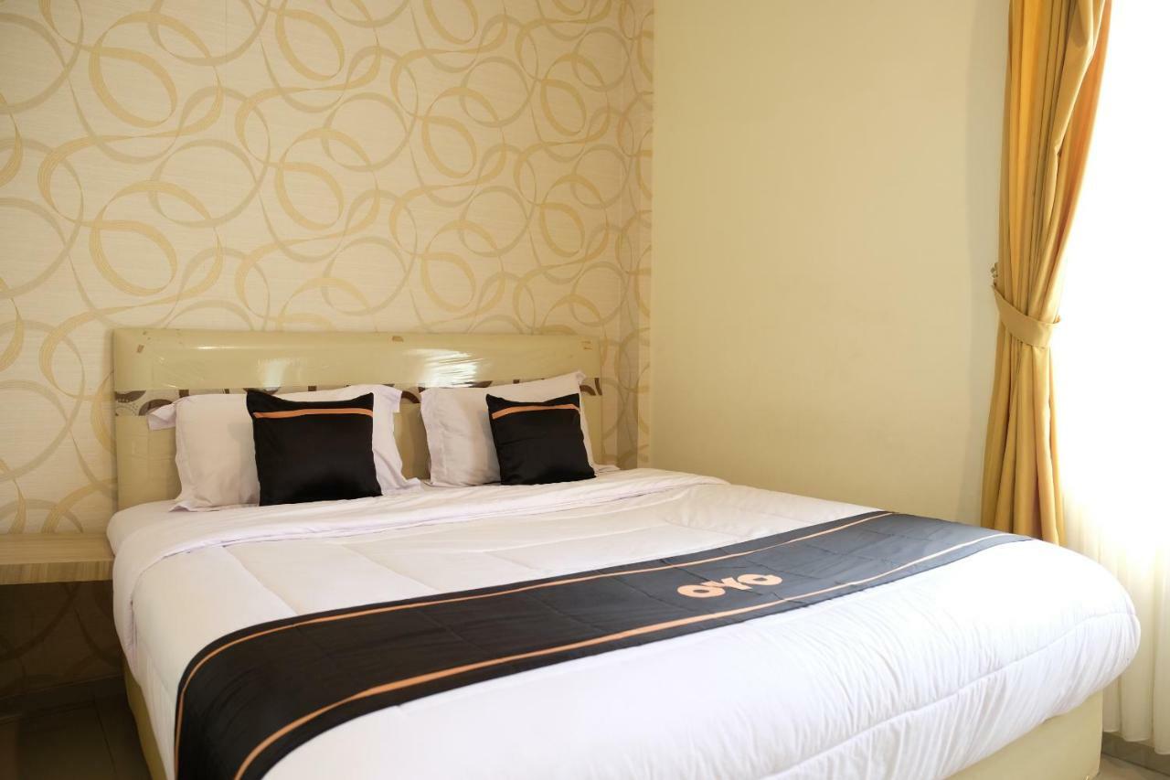 Oyo 1616 Hotel Central City 2 Tanjung Pandan Esterno foto